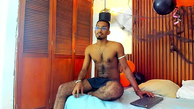 Snapshot of Darwin_mayo chatting on October 31, 2025, 5:25 pm Darwin mayo online show from October 31, 2025, 5:25 pm