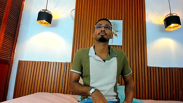 Snapshot of Darwin_mayo chatting on November 1, 2025, 6:10 pm Darwin mayo online show from November 1, 2025, 6:10 pm