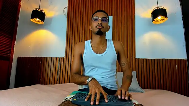 Snapshot of Darwin_mayo chatting on November 5, 2025, 5:35 pm Darwin mayo online show from November 5, 2025, 5:35 pm