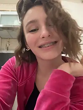 Snapshot of ZariaFlame chatting on January 12, 2026, 12:16 am ZariaFlame online show from January 12, 2026, 12:16 am