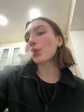 ZariaFlame online show from April 2, 2026, 11:46 pm