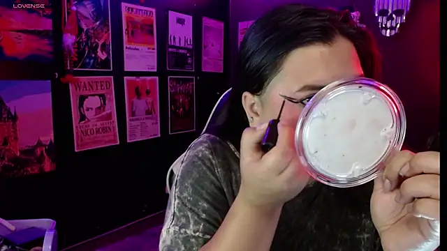 Ravendark  online show from April 28, 2026, 10:04 pm