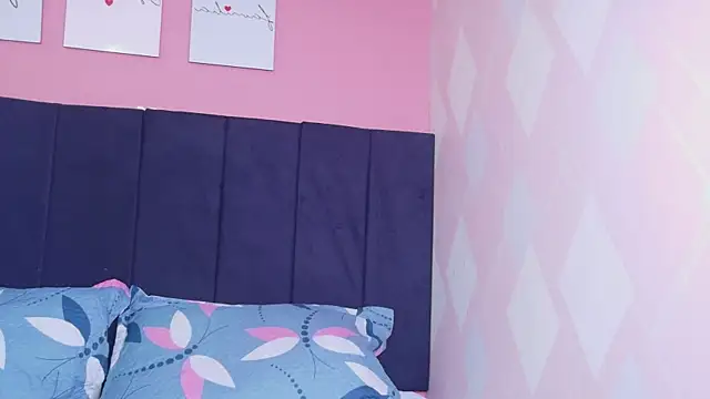 MySugarmoomy online show from May 15, 2026, 2:51 am