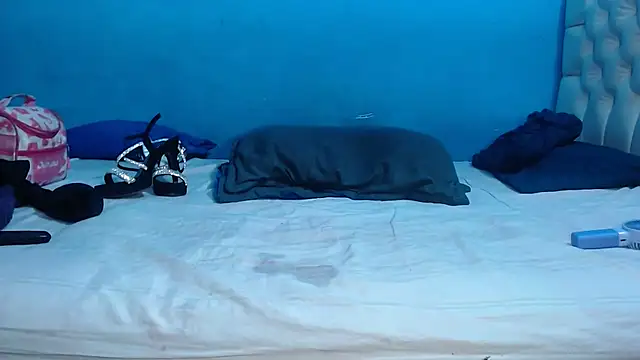 SamiBoobsxx online show from April 12, 2026, 6:40 am