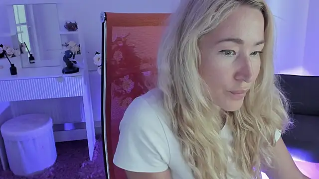 AstraMonroe online show from July 30, 2026, 1:10 pm