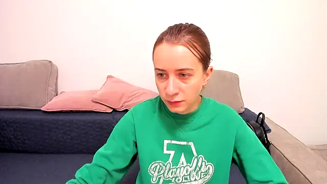 alisaakiss online show from November 22, 2025, 6:56 am