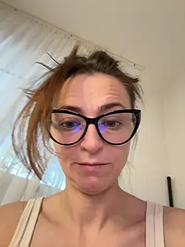 ClaireCrazy online show from November 12, 2025, 6:58 am