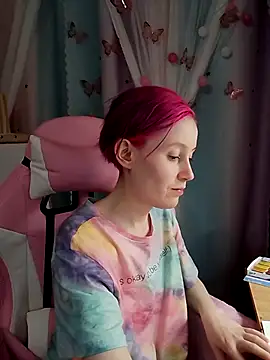 Fuzzy Unicorn online show from September 12, 2025, 6:41 pm