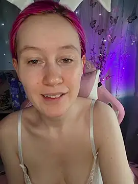 Fuzzy Unicorn online show from May 26, 2026, 10:44 am