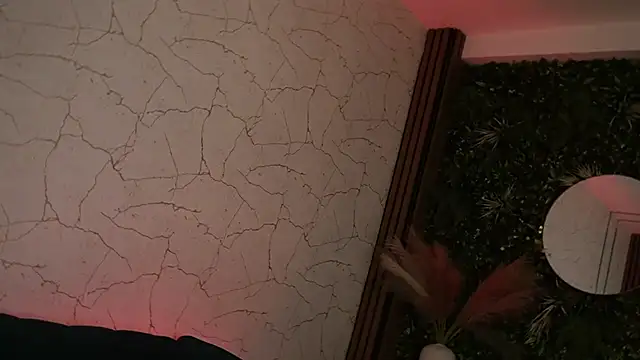 angel wow  online show from December 18, 2025, 5:13 am