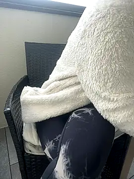 eli5566 online show from October 22, 2025, 2:06 pm