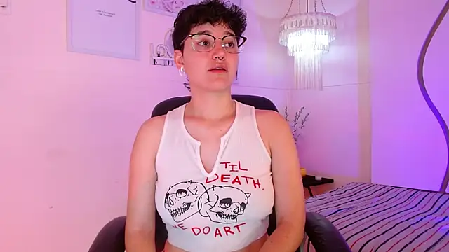 jeroharper online show from September 14, 2025, 6:51 pm