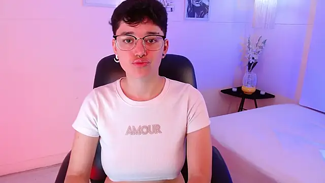 jeroharper online show from October 6, 2025, 1:19 pm