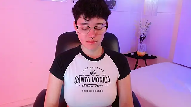 jeroharper online show from October 13, 2025, 4:07 pm