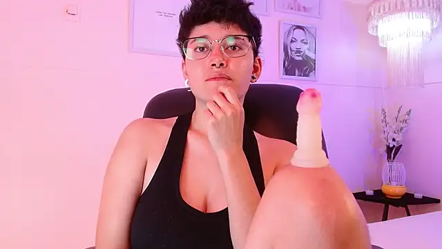 jeroharper online show from October 19, 2025, 12:22 am