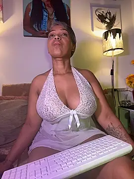 Snapshot of skarlleth_11 chatting on February 13, 2026, 1:23 am skarlleth 11 online show from February 13, 2026, 1:23 am