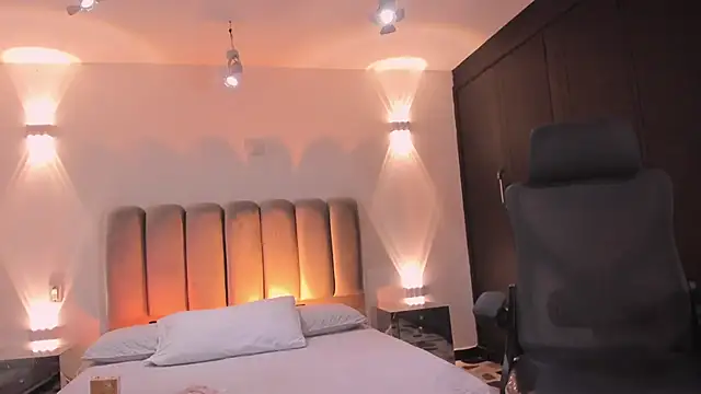 AlliceLover online show from September 9, 2025, 11:21 am