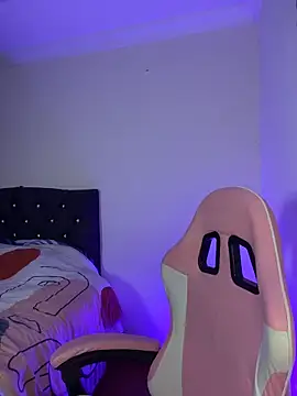 Lia  1 online show from February 26, 2026, 12:15 pm