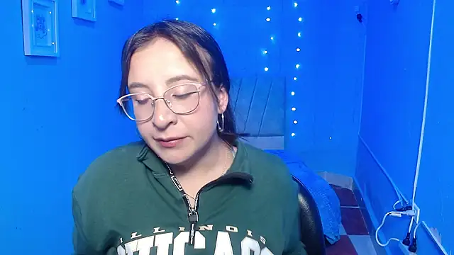 Snapshot of mia_778 chatting on December 20, 2025, 1:29 pm mia 778 online show from December 20, 2025, 1:29 pm