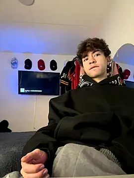 Tonerii online show from September 26, 2025, 2:04 am