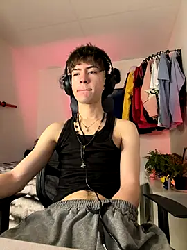 Tonerii online show from October 18, 2025, 12:57 am