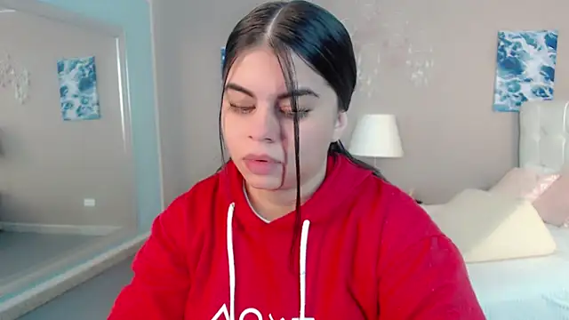 Snapshot of maddissonivanova chatting on February 17, 2026, 7:09 pm maddissonivanova online show from February 17, 2026, 7:09 pm