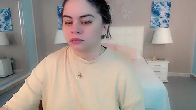 Snapshot of maddissonivanova chatting on February 22, 2026, 7:01 pm maddissonivanova online show from February 22, 2026, 7:01 pm