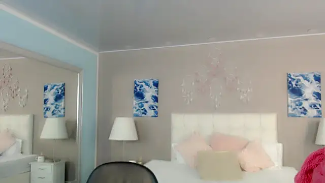 maddissonivanova online show from March 26, 2026, 7:08 pm