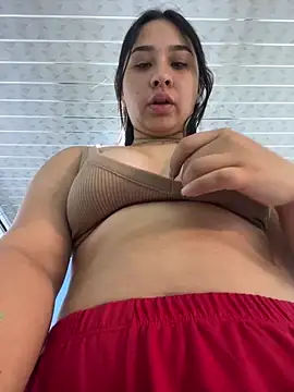 Snapshot of BELLAALEJA chatting on April 4, 2026, 2:36 pm BELLAALEJA online show from April 4, 2026, 2:36 pm