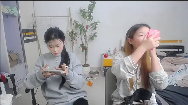 Babygirls523 online show from October 25, 2025, 3:07 pm