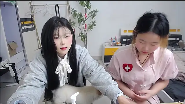 Babygirls523 online show from October 30, 2025, 1:34 pm