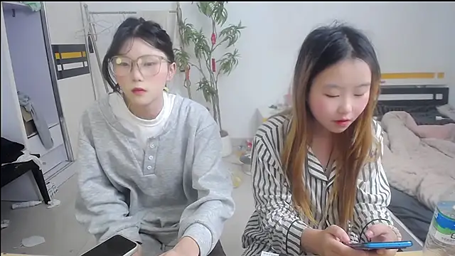 Babygirls523 online show from November 4, 2025, 3:33 pm