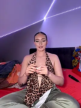 Tijara-im-Pyjama online show from September 9, 2025, 1:38 am