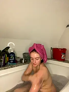 Tijara-im-Pyjama online show from September 11, 2025, 12:00 am