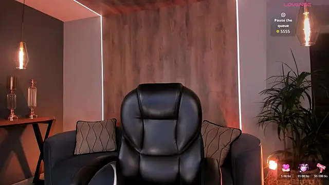 Snapshot of LiamCarterX chatting on November 24, 2025, 5:29 am LiamCarterX online show from November 24, 2025, 5:29 am