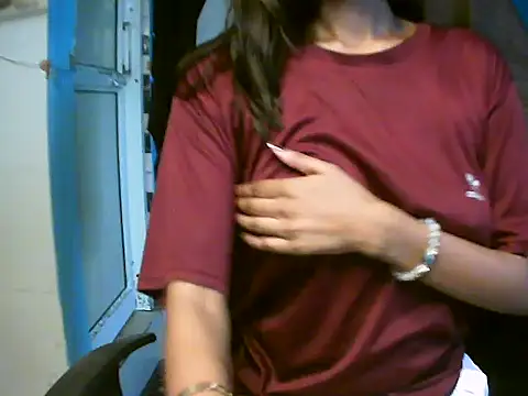 RENUKA RAJPUT online show from June 10, 2026, 1:32 pm