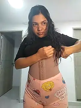 Snapshot of Eimy-04 chatting on November 3, 2025, 4:08 pm Eimy-04 online show from November 3, 2025, 4:08 pm