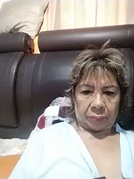 OliviaMorris1 online show from May 18, 2026, 12:11 pm