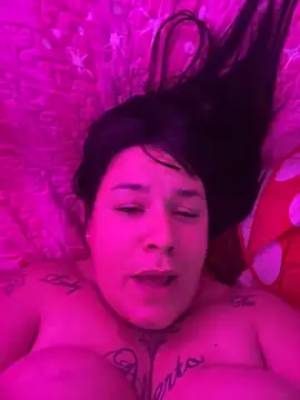 valen1891 online show from November 4, 2025, 3:55 pm