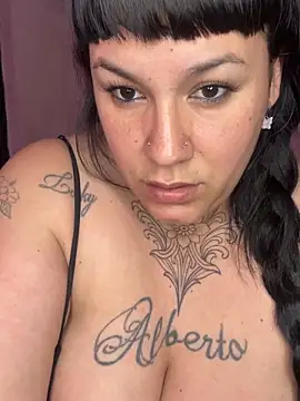 valen1891 online show from December 3, 2025, 3:14 am