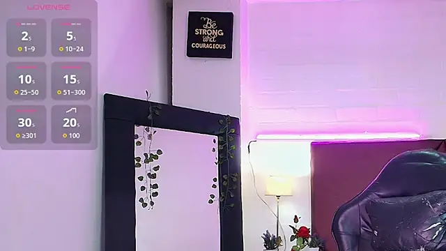 Snapshot of Lucass_love chatting on September 24, 2025, 1:25 pm Lucass love online show from September 24, 2025, 1:25 pm
