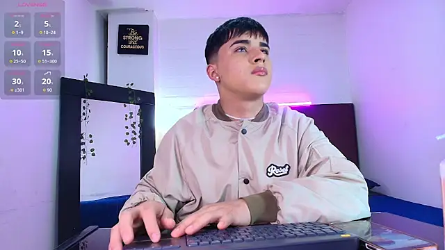 Snapshot of Lucass_love chatting on October 2, 2025, 1:18 pm Lucass love online show from October 2, 2025, 1:18 pm