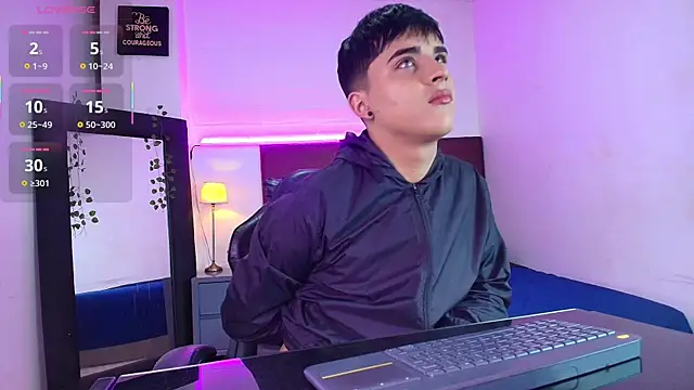 Snapshot of Lucass_love chatting on October 7, 2025, 1:19 pm Lucass love online show from October 7, 2025, 1:19 pm
