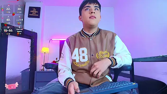 Lucass love online show from November 29, 2025, 4:43 pm