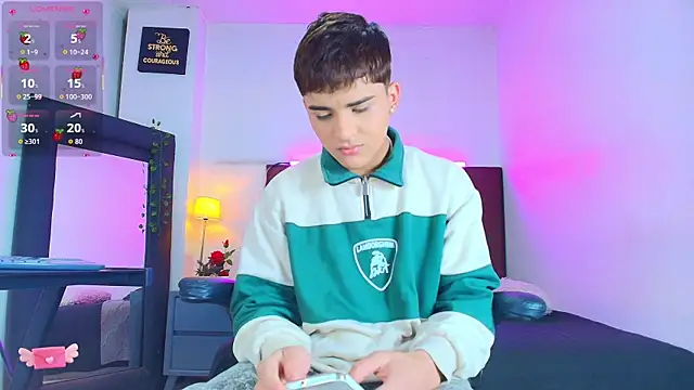 Lucass love online show from December 14, 2025, 1:38 pm