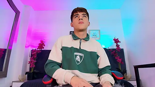 Lucass love online show from March 4, 2026, 3:01 am