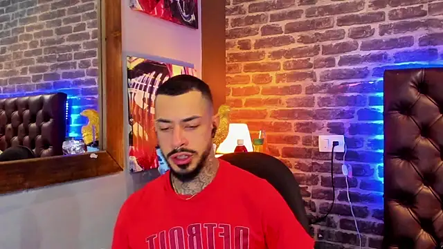 VinzenzRizzo online show from February 11, 2026, 4:17 am