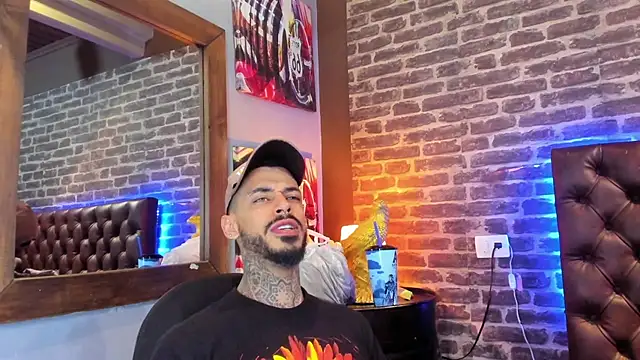 VinzenzRizzo online show from February 13, 2026, 4:19 am