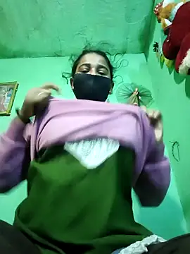 PIHU999 online show from October 31, 2025, 1:06 am