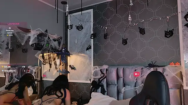 janetteJones  online show from October 26, 2025, 3:23 am